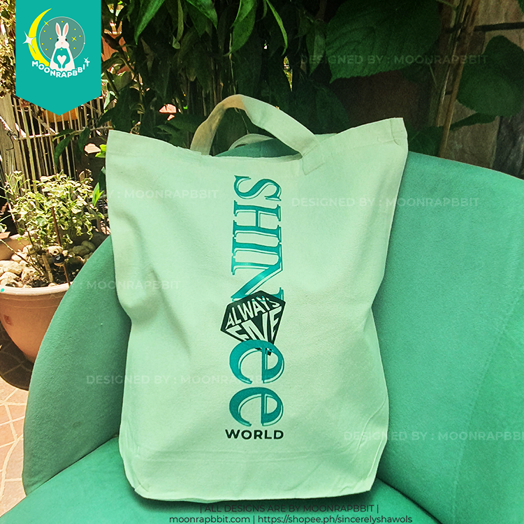 TOTE: SHINee_SHINee World